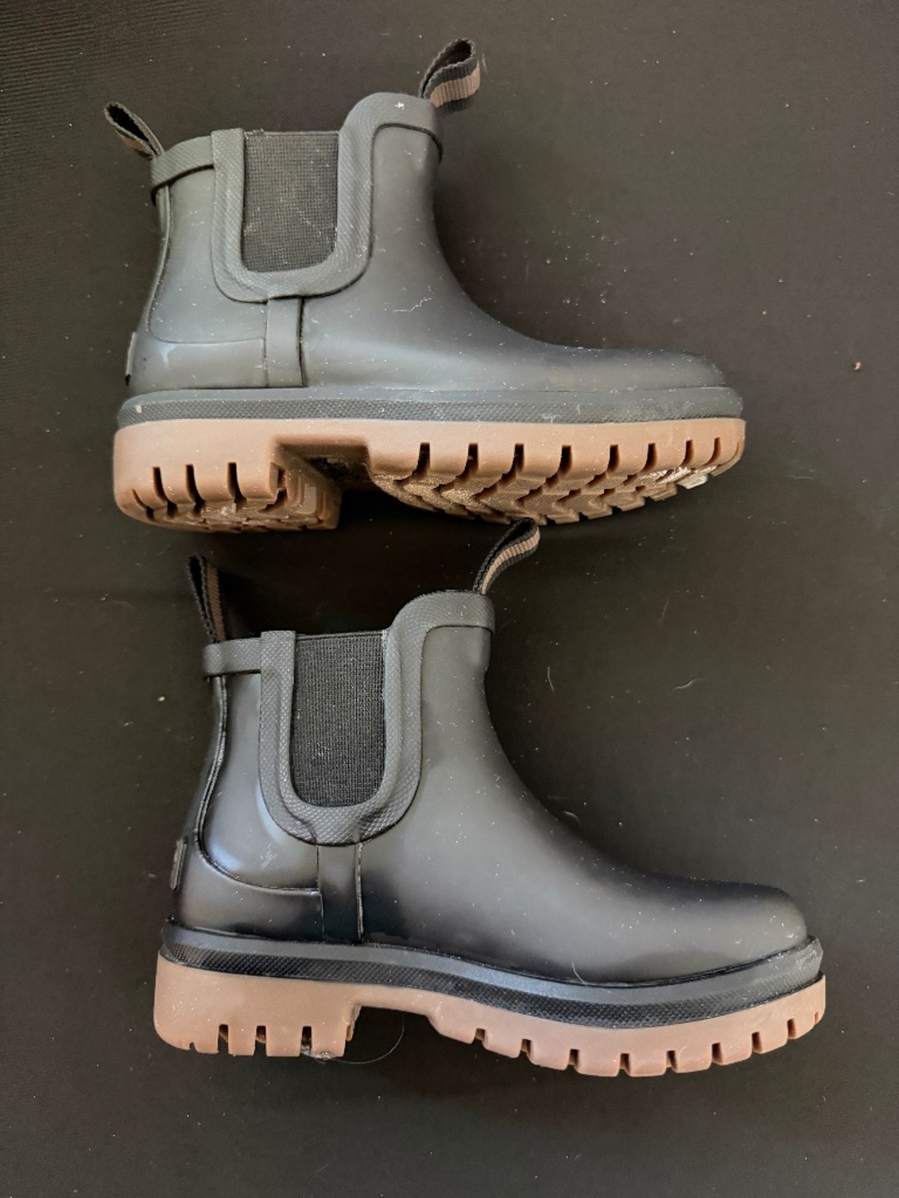 L.L.Bean Kids’ Wellie Chelsea Rain Boots – Size 10 Black
